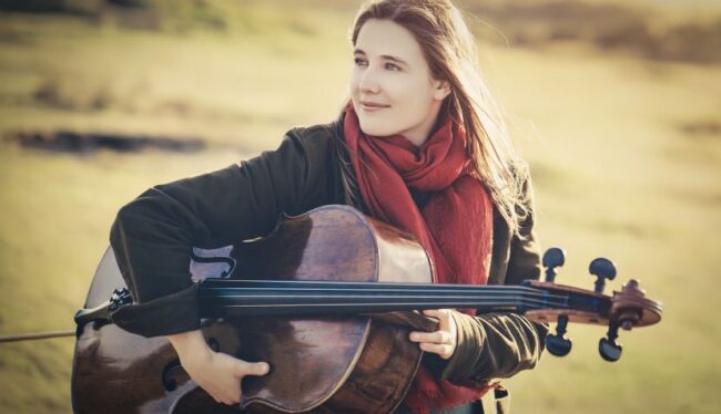 Nuala_McKenna_01_HansvanderWoerd-scaled